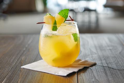 Pineapple-Ginger-Mint-Spritzer
